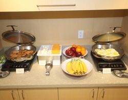 TownePlace Suites by Marriott Charleston-North Charleston Kahvaltı
