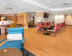 TownePlace Suites by Marriott Pittsburgh Harmarville Kahvaltı