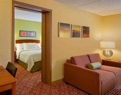 TownePlace Suites Cleveland Airport Genel