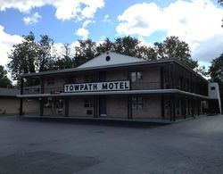 Towpath Motel Genel