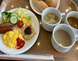 Toyoko Inn Hiroshima-eki Stadium Mae Yerinde Yemek