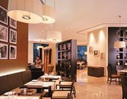 Traders Hotel-Qaryat Al Beri Bar
