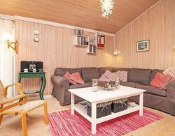 Traditional Holiday Home in Frederikshavn With Terrace İç Mekan