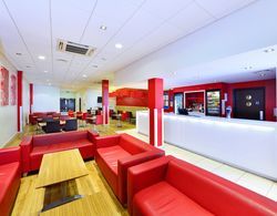 Travelodge Aberdeen Central Justice Mill Bar