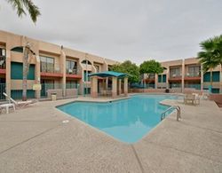 Travelodge by Wyndham Tucson Airport Havuz