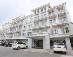 Triniti Hotel Batam Dış Mekan