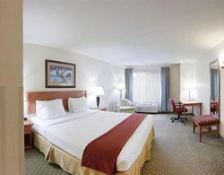 Triple Play Resort Hotel & Suites Genel