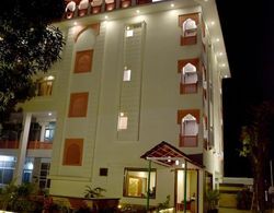 Hotel Triveni Residency Dış Mekan