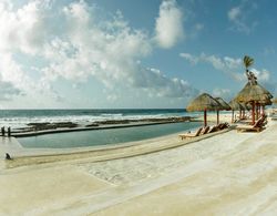 TRS Yucatan Hotel Plaj