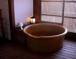 Tsuwano Onsenjuku Wataya Banyo Özellikleri
