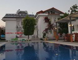 Tugay Hotel Havuz