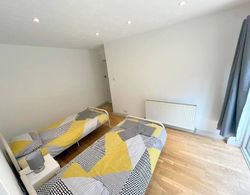 Twin Studio Flat in Sutton - Ground Floor Oda