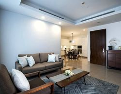 Two-bedroom Executive Serviced Apartment Oakwood Suites La Maison Mülk Olanakları