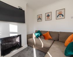 Two Bedroom Apartment in Dartford Oda Düzeni
