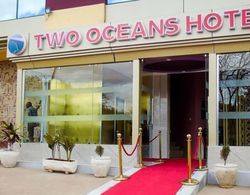 Two Oceans Hotel-Voi Dış Mekan