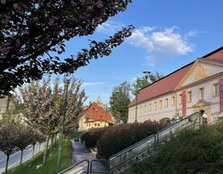 Hotel Týnec Genel