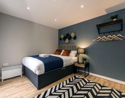Ultra-modern 2-bedroom Apt Sleeps 8 - With Parking Oda