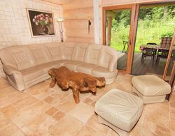 Unique Holiday Home in Ruhpolding With Swimming Pool Oda Düzeni