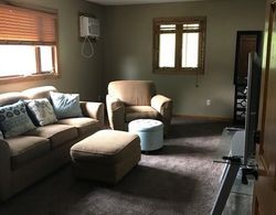 Updated and Cozy 2-bedroom in Rochester Oda Düzeni