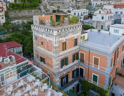 Upscale Central Amalfi Apartment In 19th-century Building Dış Mekan
