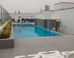 Ur Place Rentals - Modern 3bdrm, Swimming Pool And Gym Mülk Olanakları