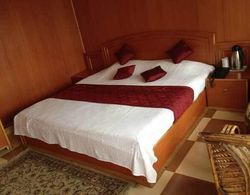 Hotel Uttarakhand Dış Mekan