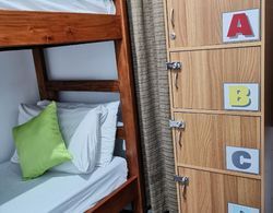 V - Rooms Hostel - Adults Only Misafir Tesisleri ve Hizmetleri