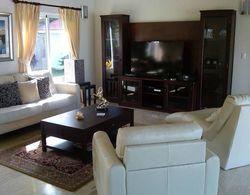 Vacation Villa Gated Only Minutes From Downtown Oda Düzeni