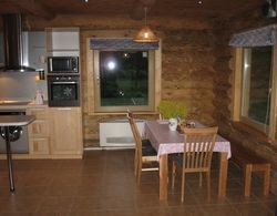 Vacation House Near the Riga, Which Is Surrounded By Forests Yerinde Yemek