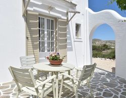 Vagia Calm 2 Bedroom House Oda