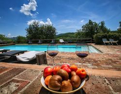 Valley-view Farmhouse in Umbertide With Pool and BBQ İç Mekan