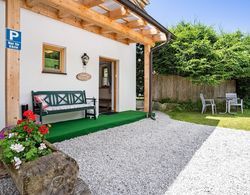 Valley-view Holiday Home in Niedernsill With Garden Oda Düzeni