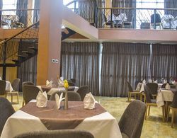 Vamos Addis Hotel Yerinde Yemek