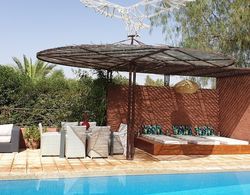 Very Chic Private Villa With Garden And Pool Dış Mekanlar
