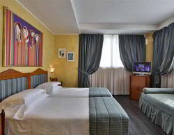 Hotel Villafranca Genel