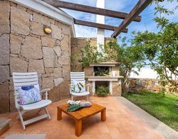 Villino Coralla 2 Bedrooms Apartment in Alghero Oda