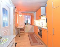 Vintage Holiday Home in Trieb With Terrace Mutfak