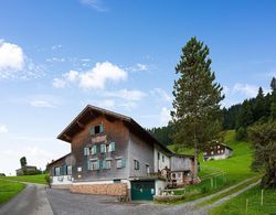 Vintage Holiday Home in Vorarlberg Near Ski Area Dış Mekan