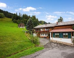 Vintage Holiday Home in Vorarlberg Near Ski Area Dış Mekan
