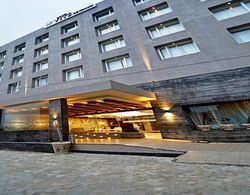 Vits Devbhumi Hotel Dış Mekan