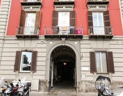 Vittorio Emanuele Luxury Apartment IV by Wonderful Italy Oda