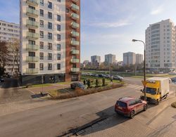 Warsaw Apartment Home Office by Renters Dış Mekan