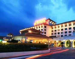 Waterfront Airport Hotel & Casino Mactan Genel