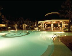 Waterfront Cebu City Hotel & Casino Havuz