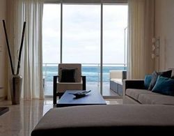 Watermark Luxury Oceanfront All Suite Hotel Oda Düzeni