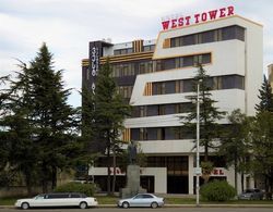 West Tower Hotel Dış Mekan