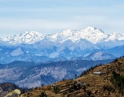 Whispering Pines Himalayan Retreat Öne Çıkan Resim