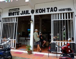 White Jail at Koh Tao Hostel Dış Mekan