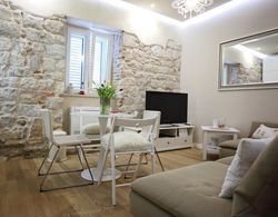 White Stone Apartment  Diocletian Palace İç Mekan