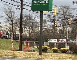 Wingate by Wyndham West Mifflin Dış Mekan